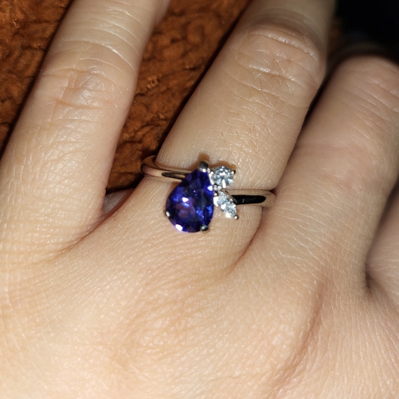 TANZANITE and DIAMOND RING IN PLATINUM900 SETTING - Picture 12 of 16